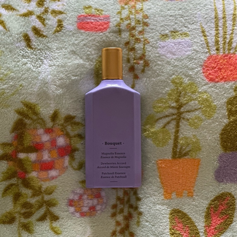 EMPTY Gucci Flora Magnolia Bottle - Picture 2 of 3